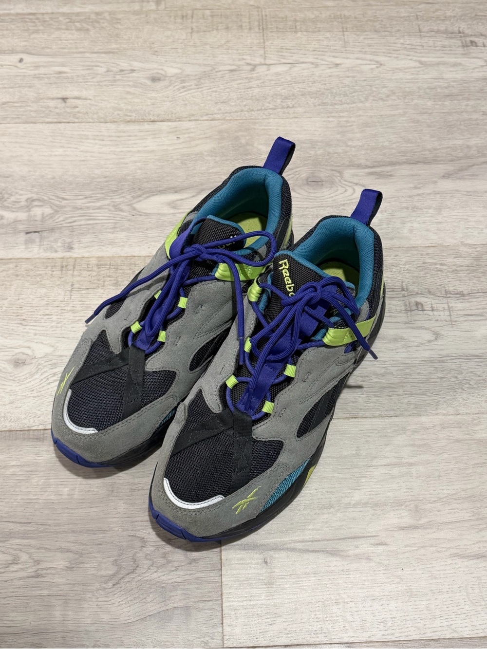Reebok Aztrek 96 Men’s Grey & Blue Athletic Sneakers